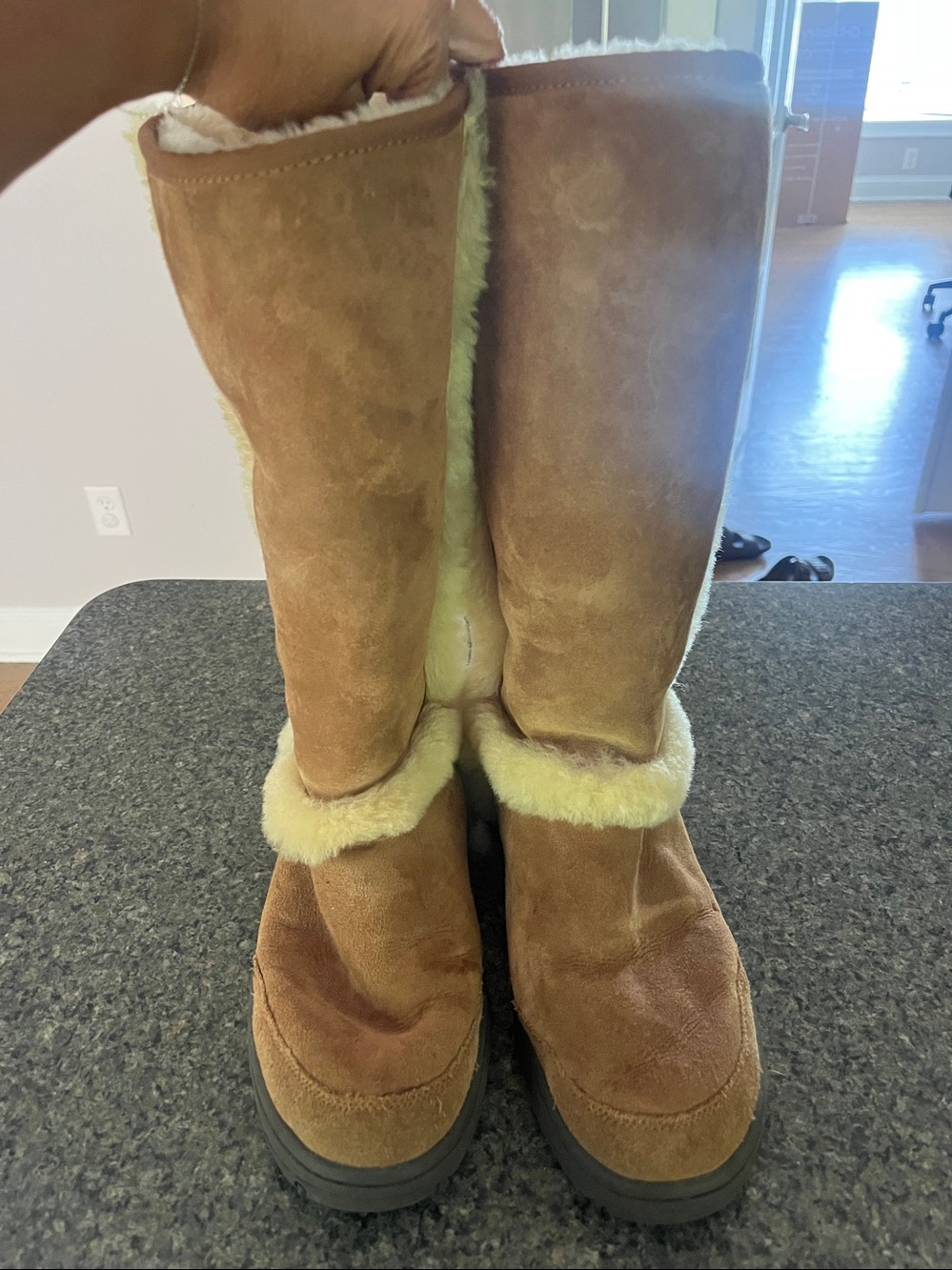 UGG Chestnut Suede Winter Boots with wCream Shearling Trim - Picture 4 of 4